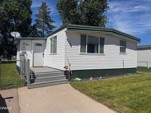 1404 Virginia Ave, Bismarck, ND 58504