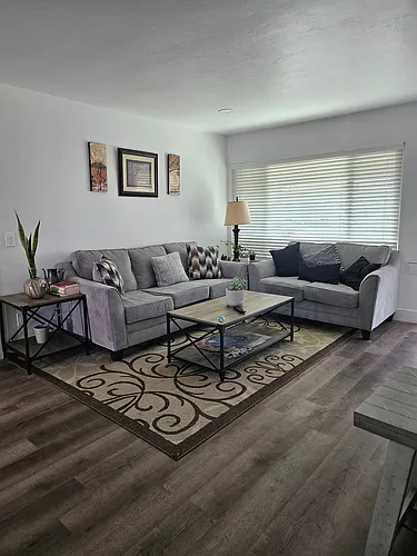 1725 La Posada St Photo 1