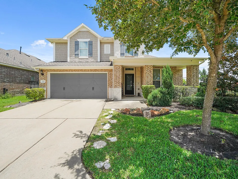249 Castlegate Ln