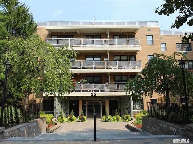 1st image of 25 Park Pl APT 2K