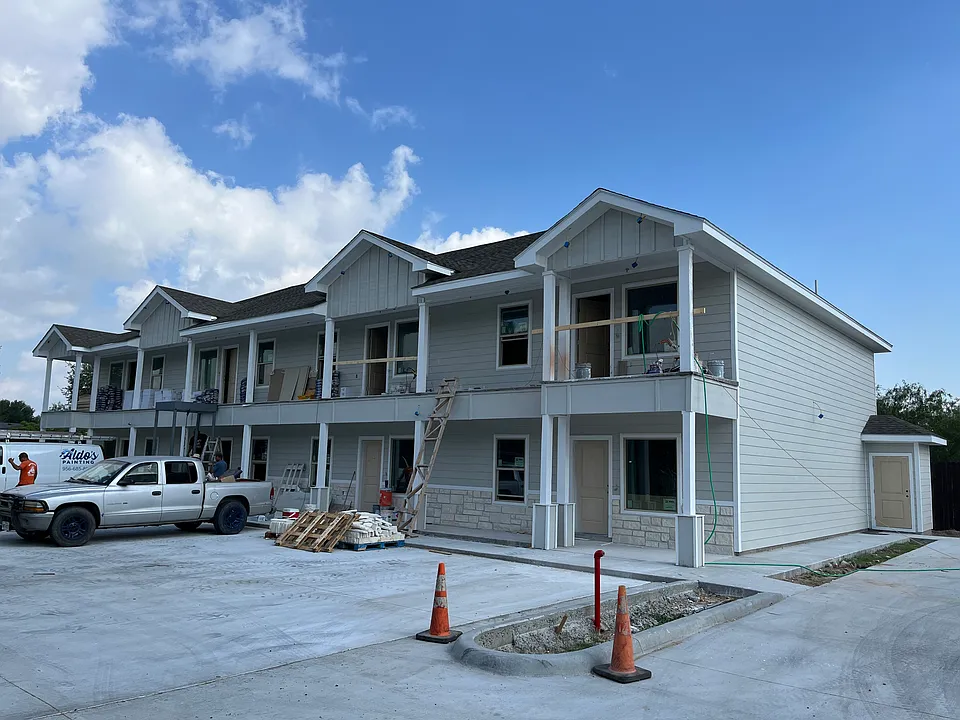 524 S King Rd #13