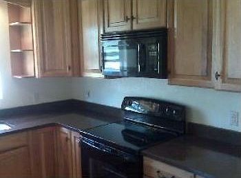 4th image of 175 E 14th St