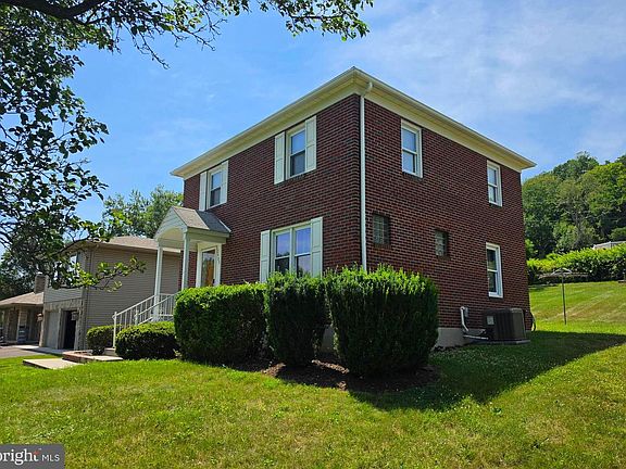 4th image of 12405 Bedford Rd NE