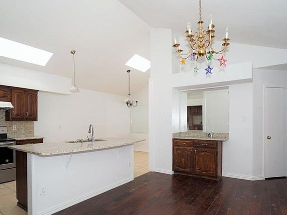 5th image of 2809 Stoneridge Dr