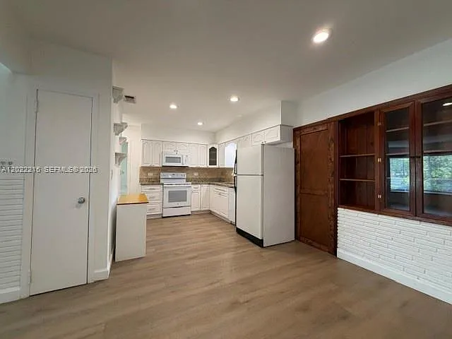 6215 SW 20th St — Photo 7