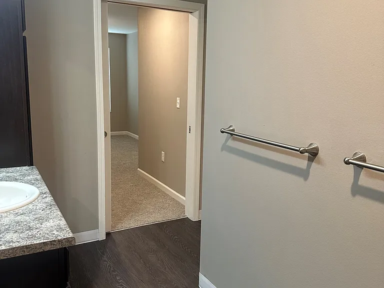 Grand Mesa Apartments — Photo 7
