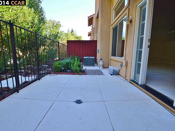 3rd image of 234 Portola Dr