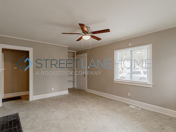 3rd image of 1082 Mimosa Dr