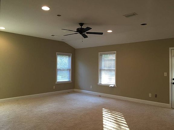 4th image of 521 Twin Branch Dr