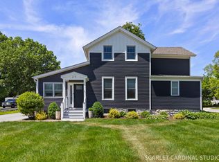27 N Lincoln St, Batavia, IL 60510