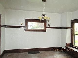 3rd image of 250 Barrett Ave