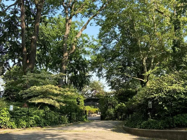 407 East 87th Street image 11 of 11