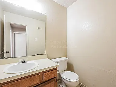 5843 Shadydell Dr — Photo 6