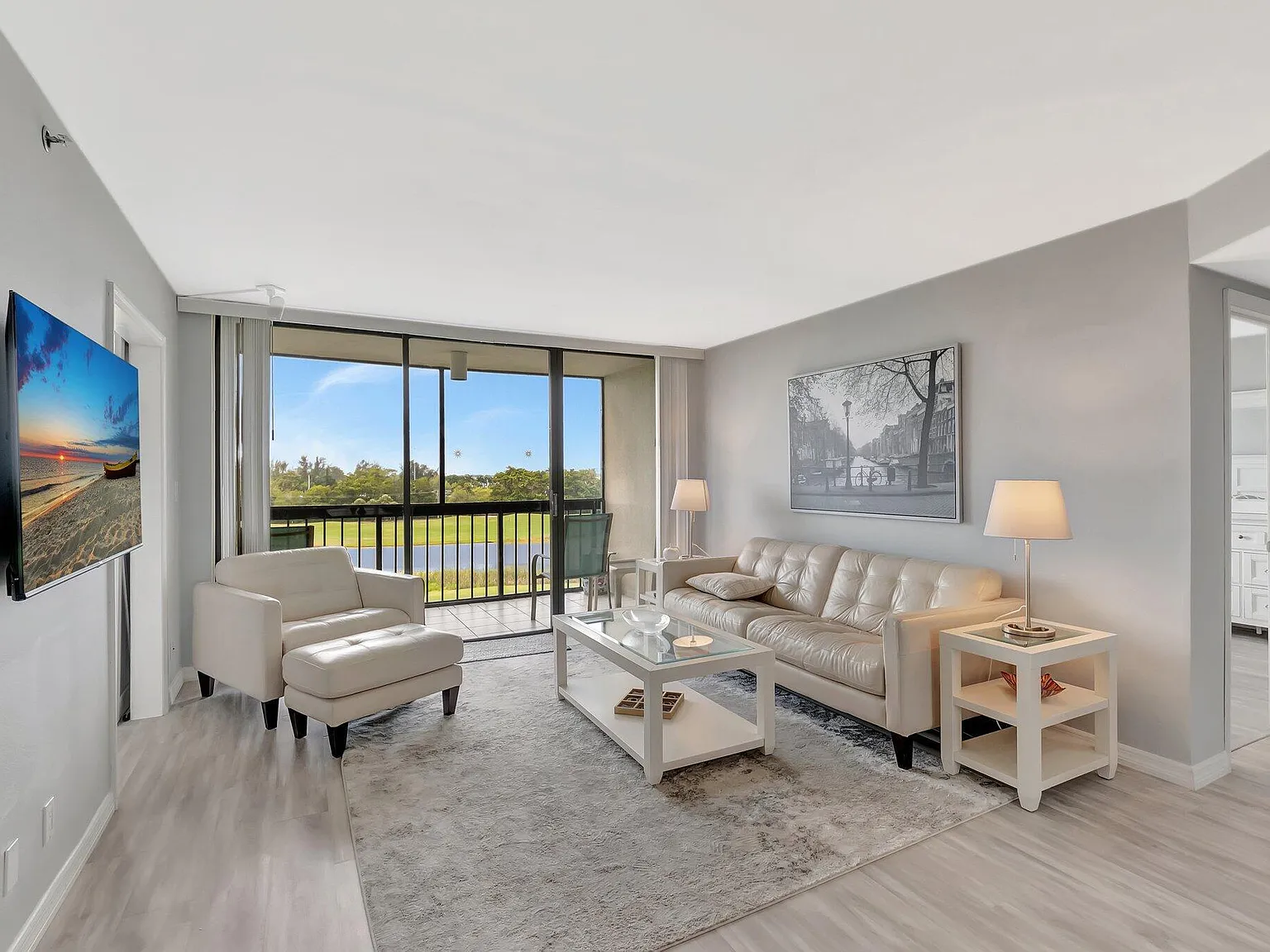 2 bed, 2.0 bath, 1050 sqft, $4,500 — Photo 1