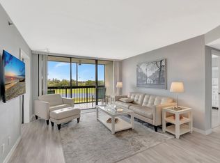 1566 Bridgewood Dr, Boca Raton, FL 33434