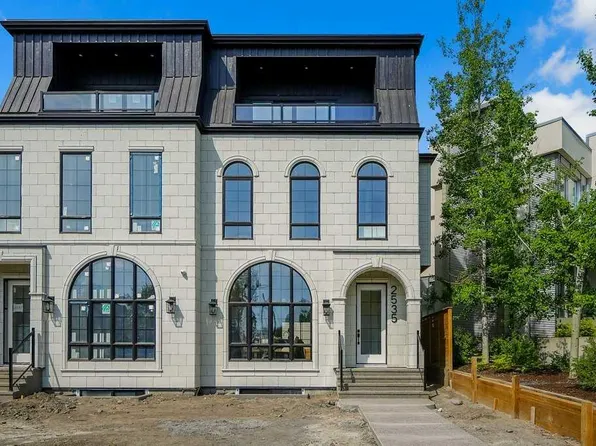 2535 E 19th St SW, Calgary, AB T2T 4X4