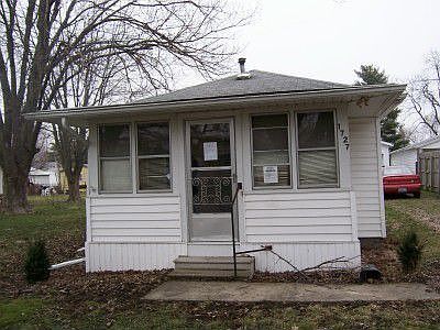 1st image of 1727 Bateman St