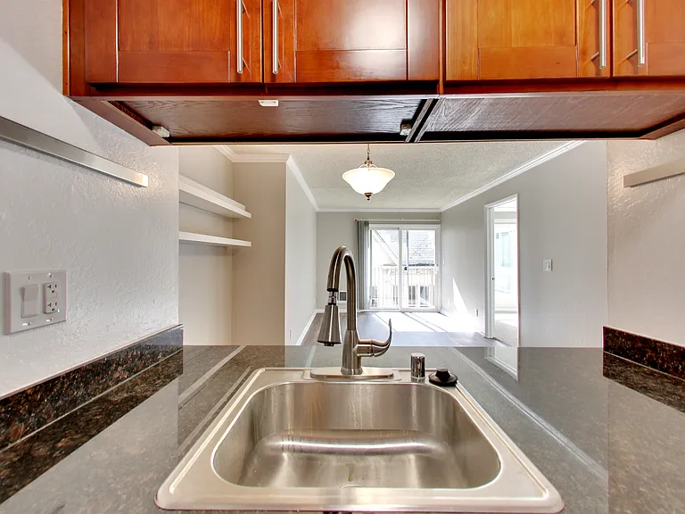 378 Van Buren - Renovated 2bed and 1bed units - Beautiful Building! — Photo 58