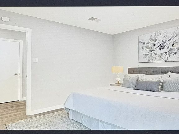5th image of 5328 Clinchport Cir