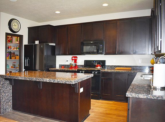 5th image of 15144 S Peace Dr