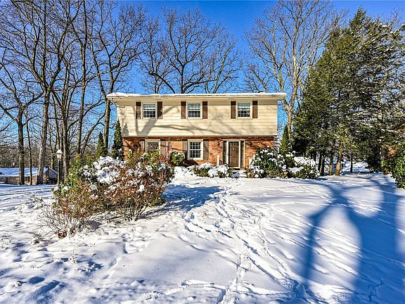 2nd image of 1127 McKenna Way
