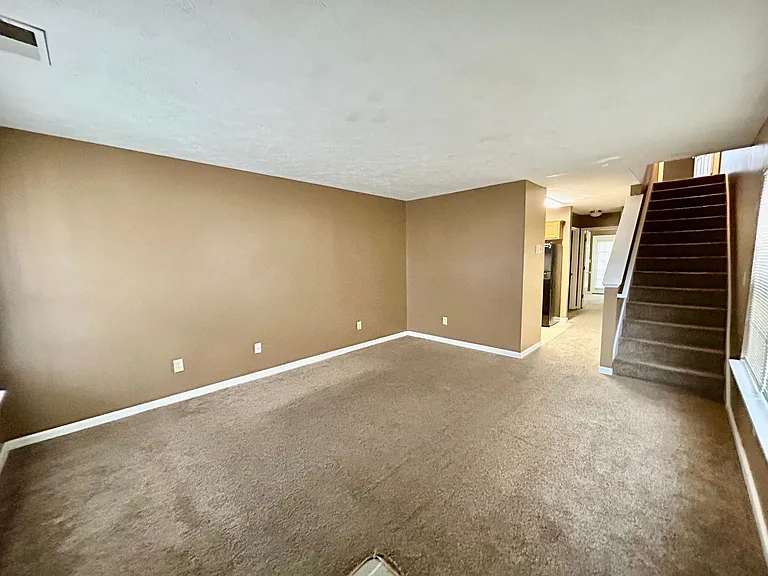 221 Simba Way — Photo 2