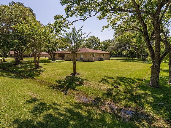4th image of 4001 Longherridge Dr