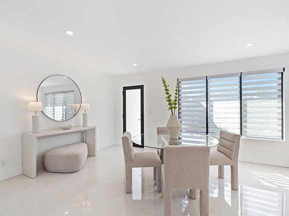 3rd image of 333 Alhambra Place