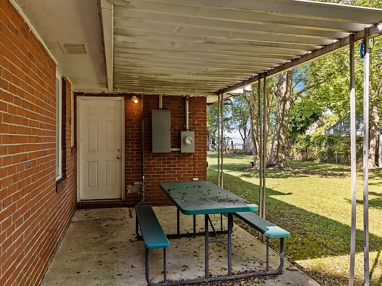 1720 W 48th St — Photo 15