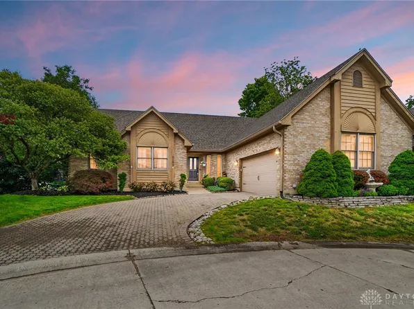 2152 Hidden Woods Blvd, Dayton, OH 45431