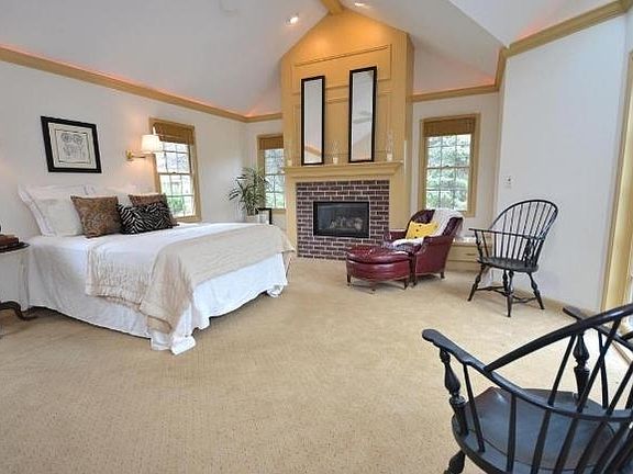 3rd image of 18610 Elm Terrace Dr