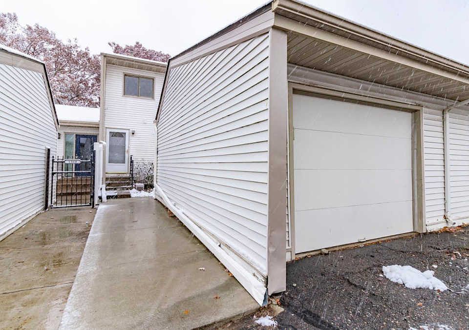1st image of 1556 S Oberlin Cir