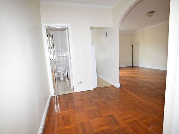 2nd image of 4107 42nd St APT 6H