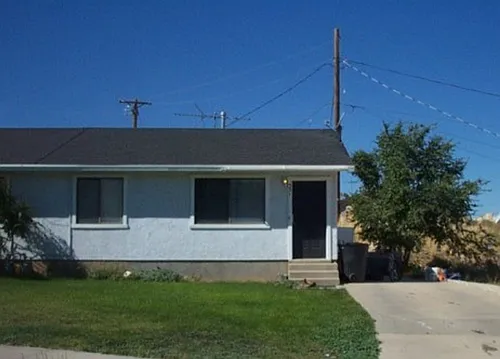 323 & 331 N 1600 W Photo 1