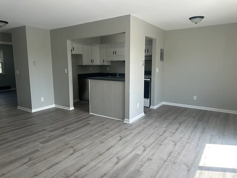 3190 Valerie Arms Dr #10 — Photo 4