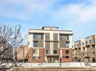 3415 Ridgeway Dr #16, Mississauga, ON L5L0B9