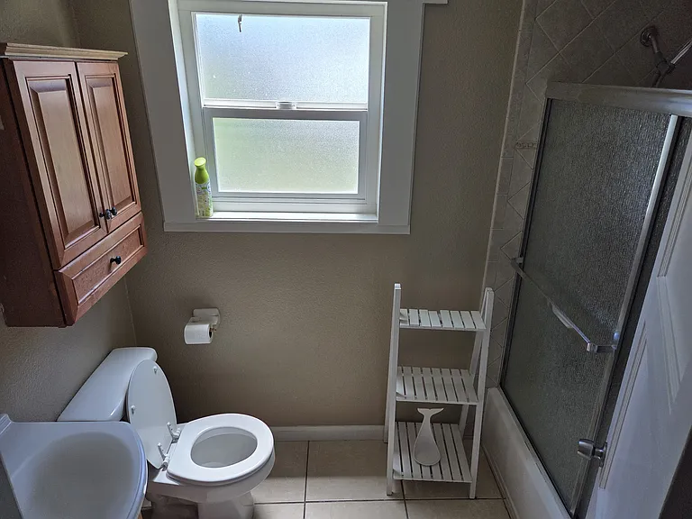 1381 Janet Ln — Photo 5