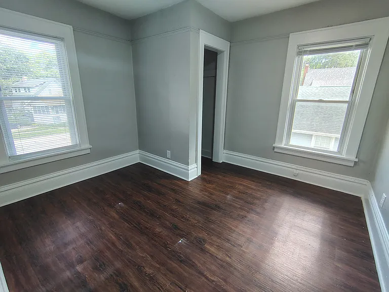 514 Sheridan St — Photo 7