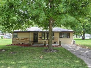 431 E Spruce St, Paxton, IL 60957