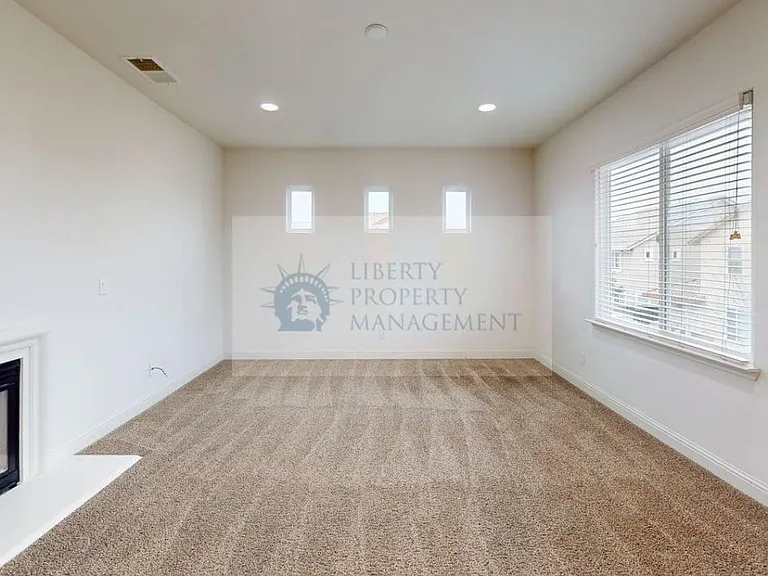 833 Branding Iron St — Photo 7