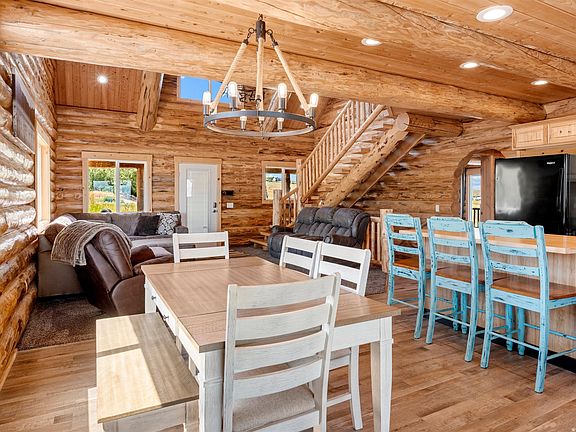 5th image of 118 Maple Dr #356