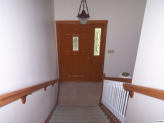 4th image of 709 John Sevier Dr