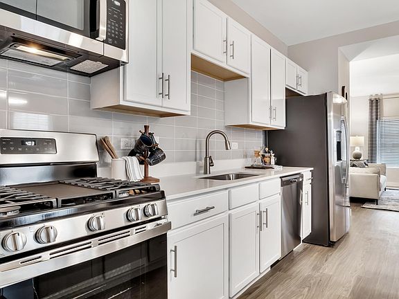 3rd image of 8961 S Archer Ave #A2