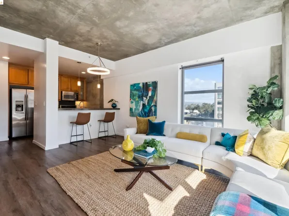 428 Alice St APT 504, Oakland, CA 94607