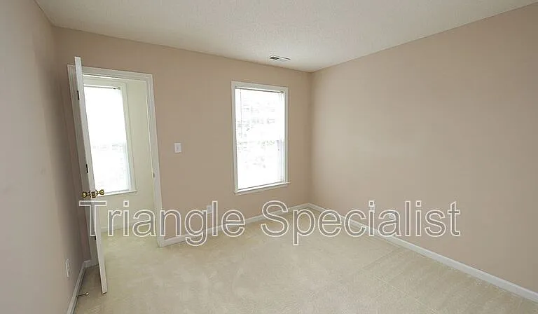 5305 Pitch Pine Ct — Photo 10