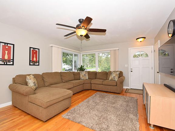 2nd image of 5429 W Portage Ave