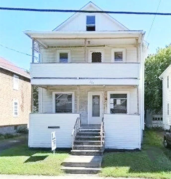 1st image of 224 Lester Ave #1