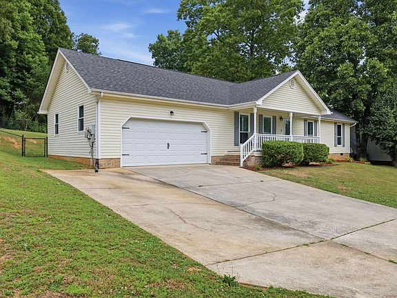 4th image of 10123 Bear Trail Dr