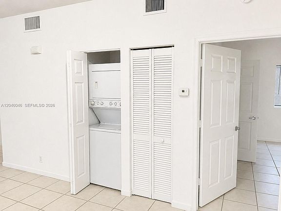 4th image of 4950 Washington St APT 124