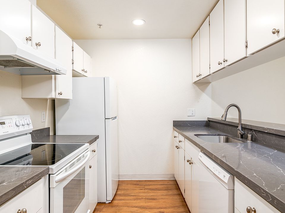 1st image of 285 Woodland Ave #209